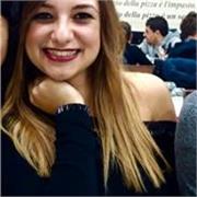 Laureata in scienza della nutrizione magistrale, insegno matematica e scienze nelle scuole secondaria di primo grado.